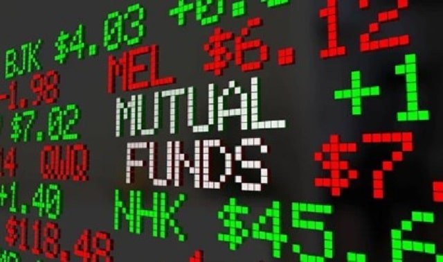 Acciones Individuales vs. Fondos Mutuos. Dominando el Mercado: Pros y Contras de las Estrategias de Inversión